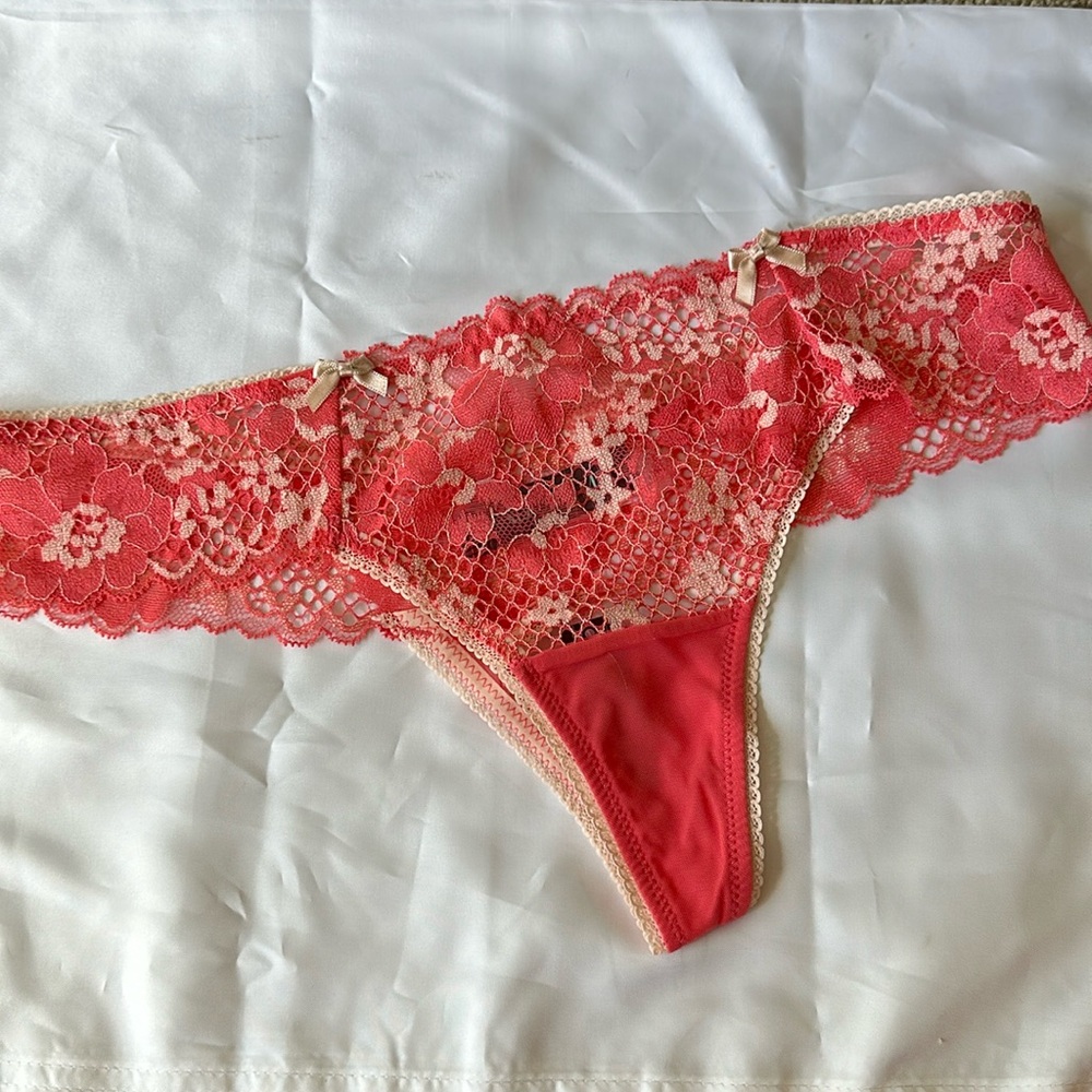 Adore Me Thong Panty size M pink/coral NWT